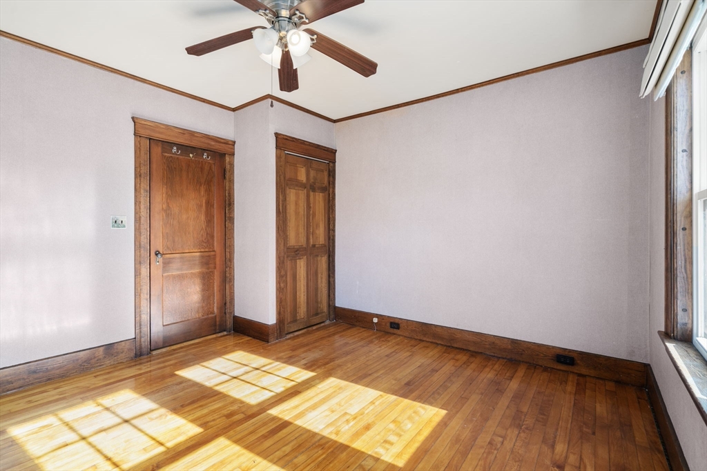 72 Kenwood Ave