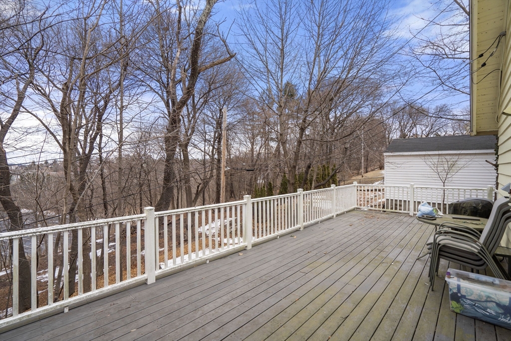 72 Kenwood Ave