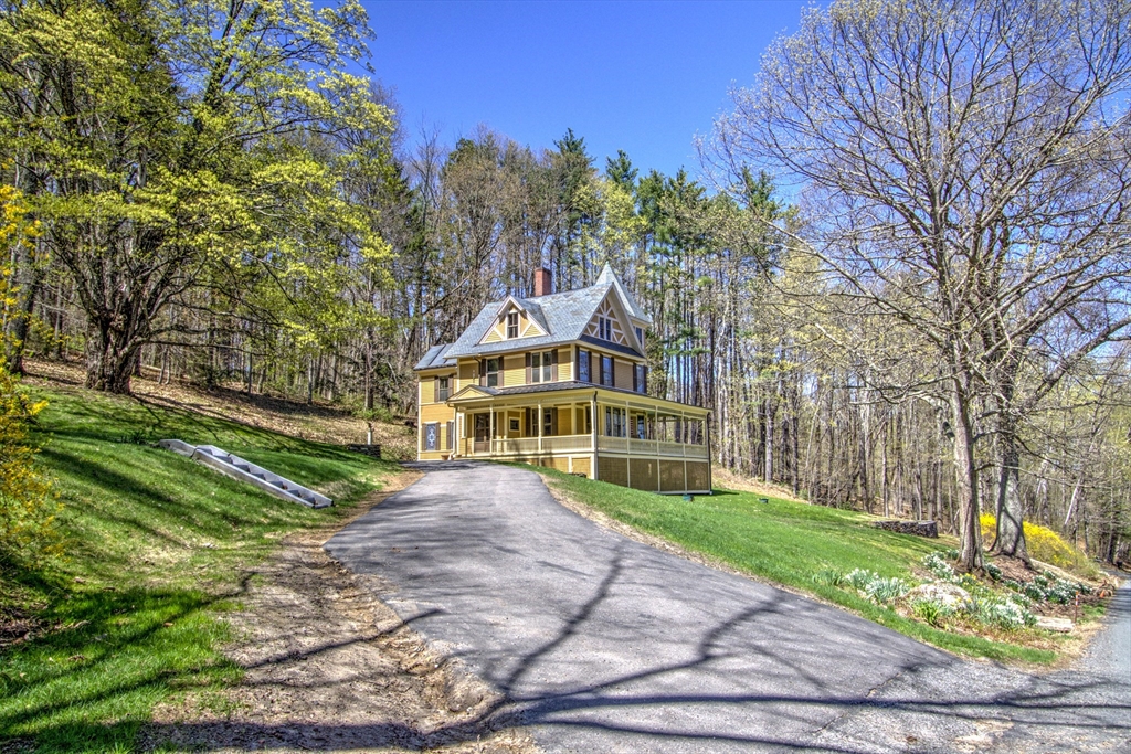 55 Long Hill Rd