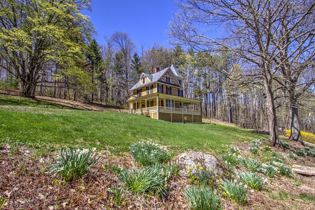 55 Long Hill Rd