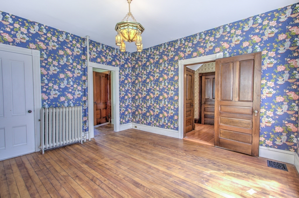 55 Long Hill Rd