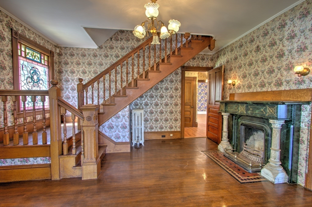 55 Long Hill Rd