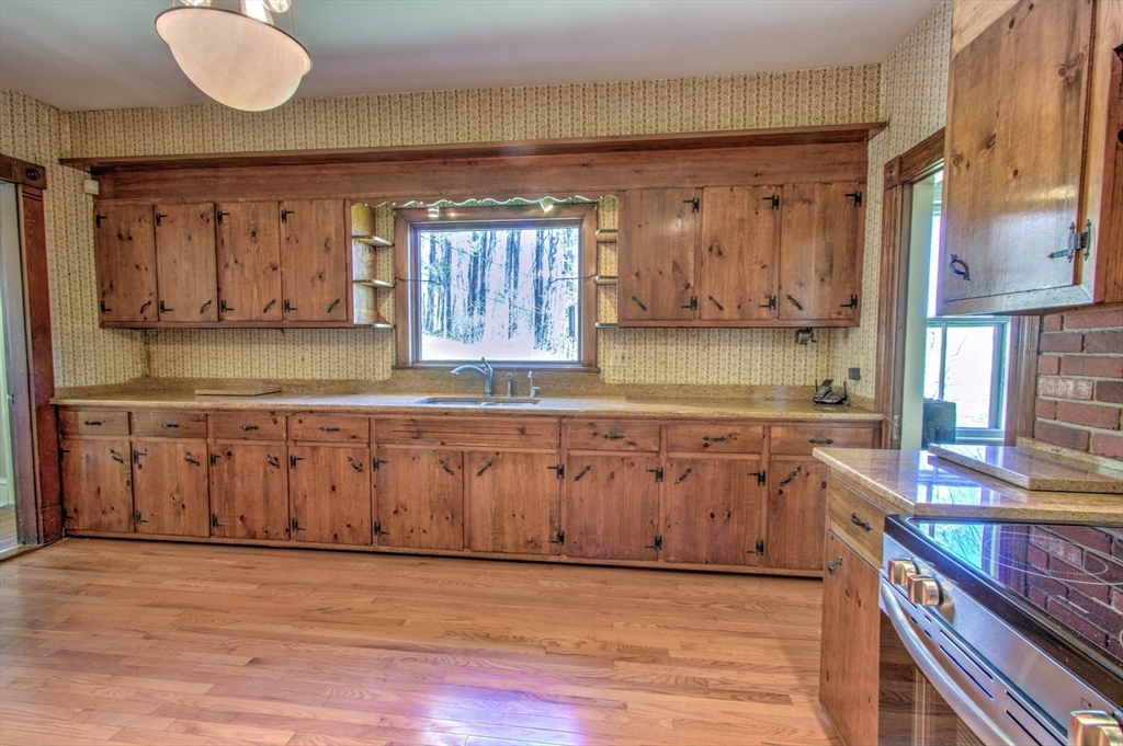 55 Long Hill Rd