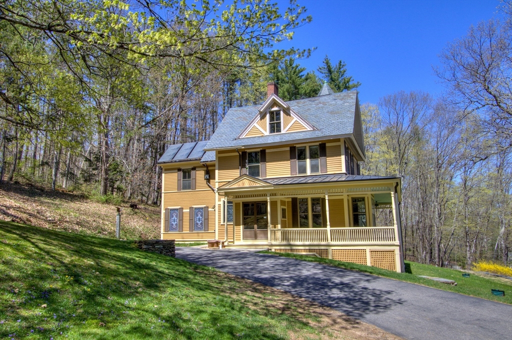 55 Long Hill Rd