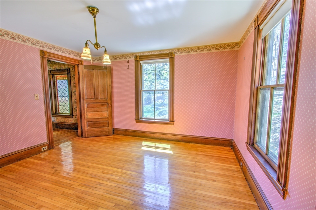55 Long Hill Rd