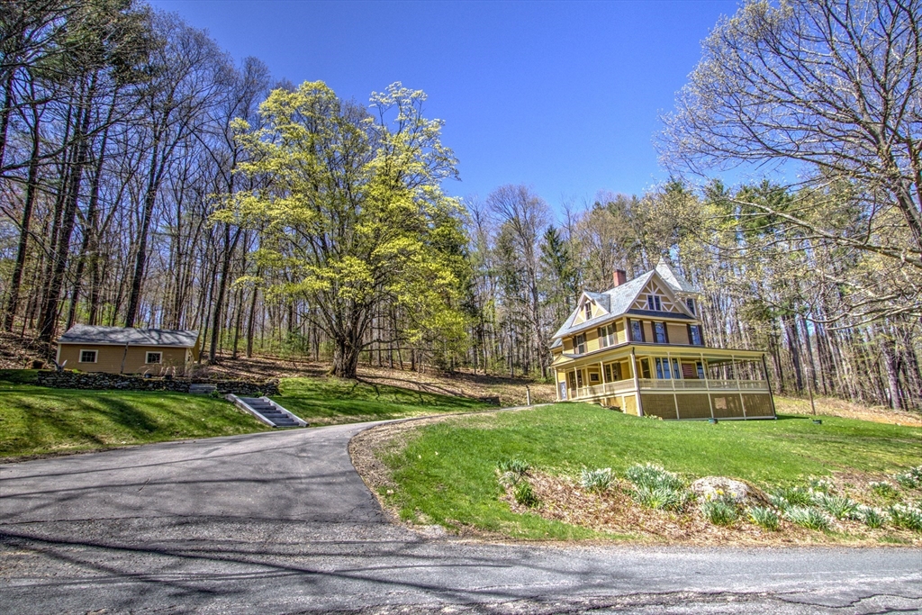 55 Long Hill Rd