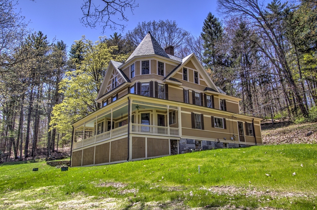 55 Long Hill Rd