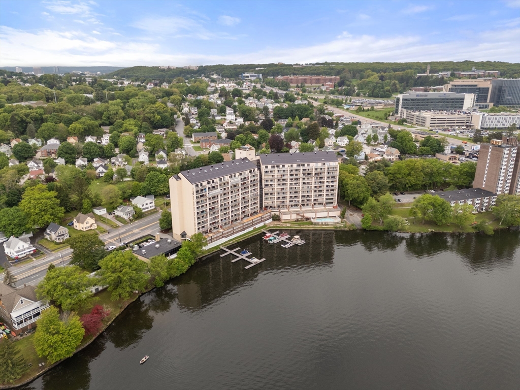 65 Lake Ave # 1002