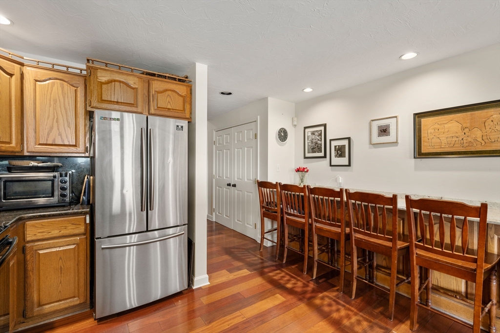 65 Lake Ave # 1002