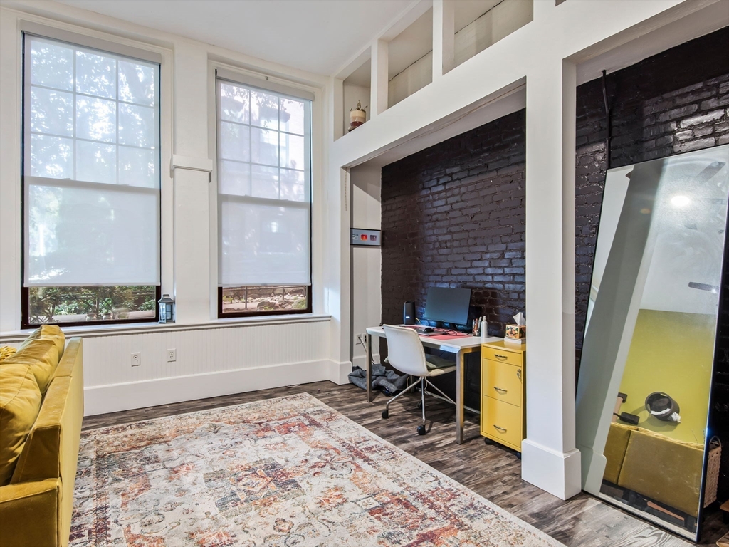 28 Adams St # 102