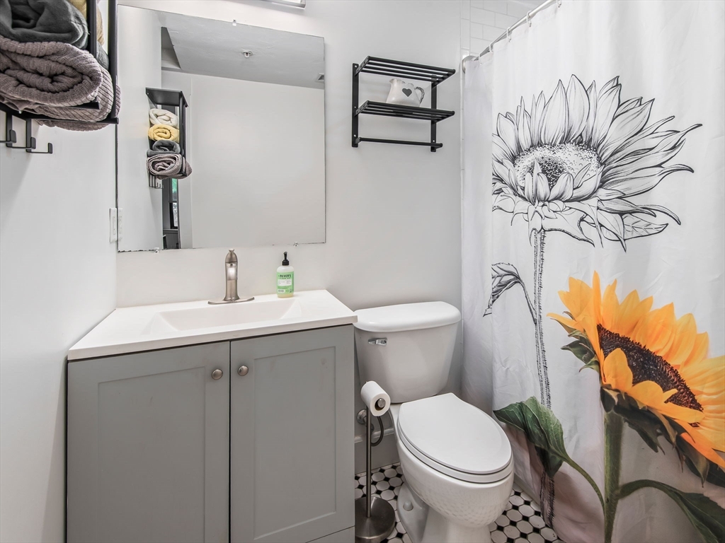 28 Adams St # 102