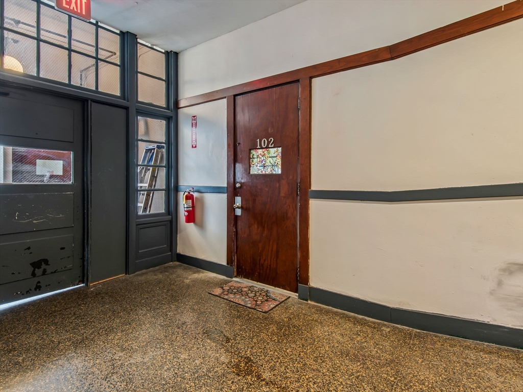 28 Adams St # 102