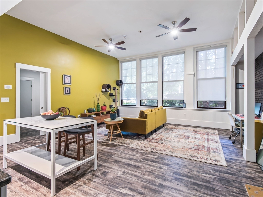 28 Adams St # 102