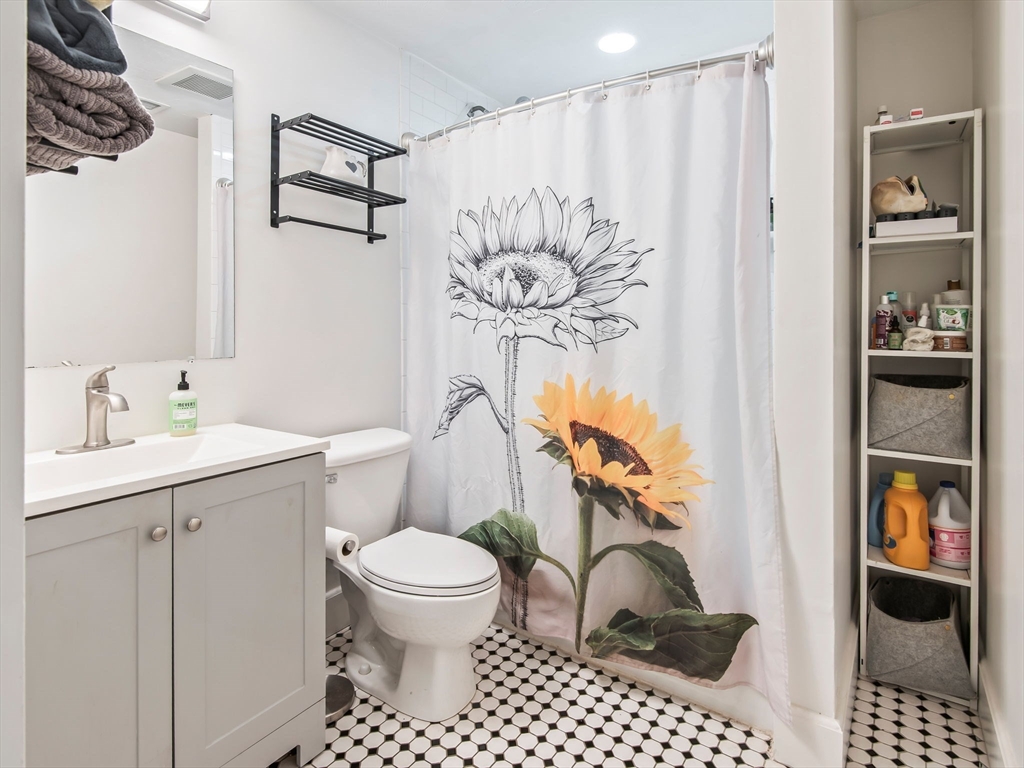 28 Adams St # 102