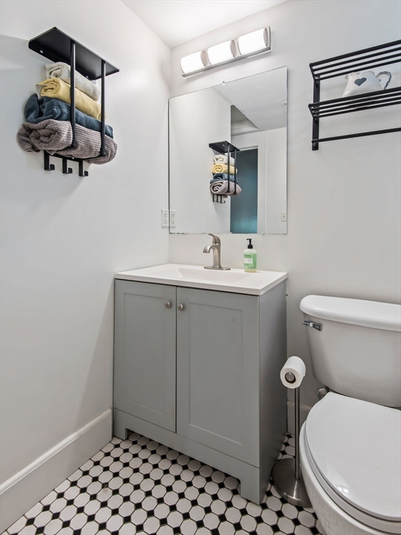 28 Adams St # 102