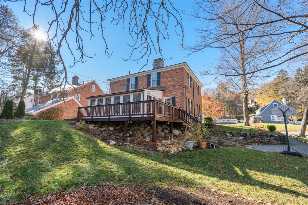 134 Richmond Ave
