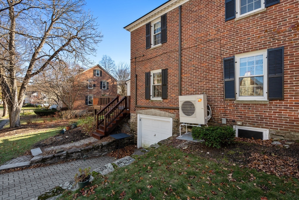 134 Richmond Ave