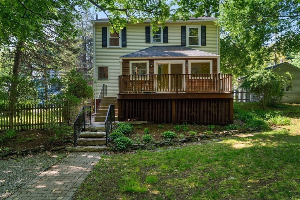 1231 Pleasant St