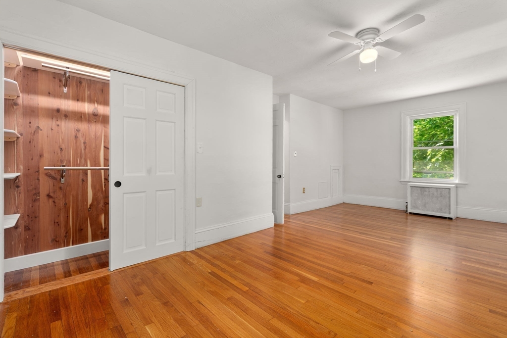 1231 Pleasant St