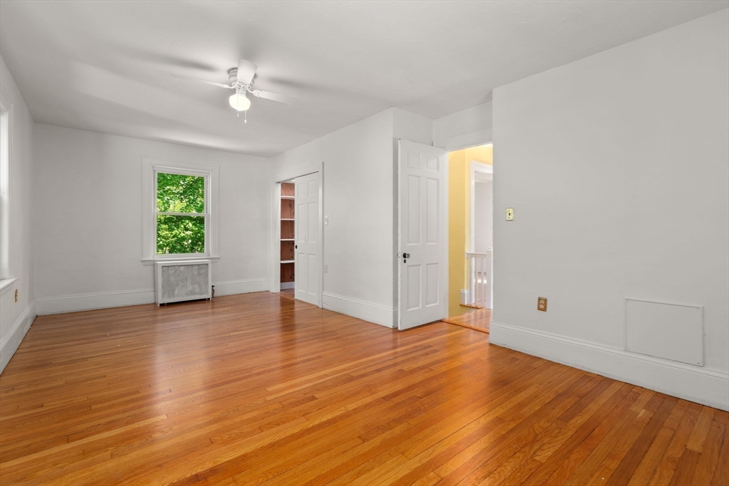 1231 Pleasant St