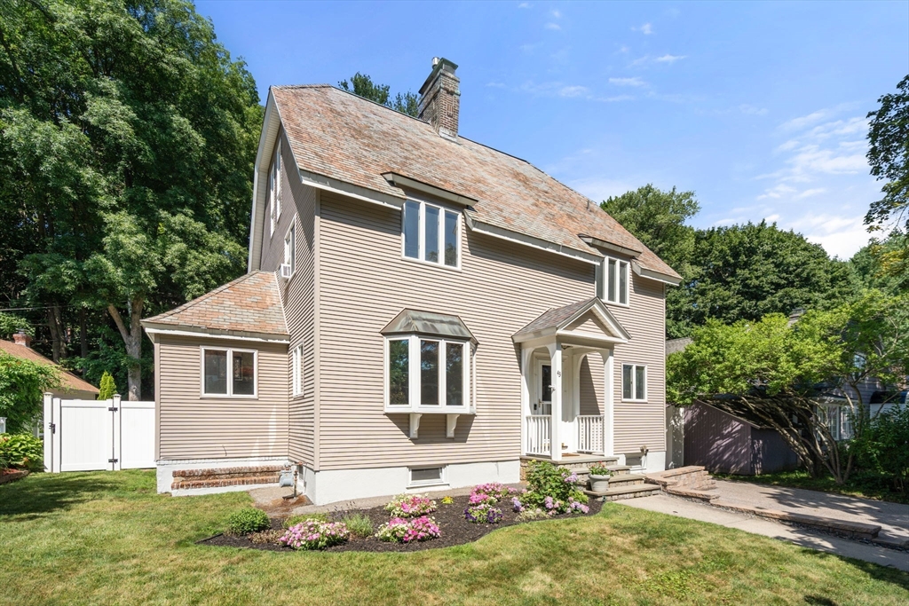 43 Laconia Rd