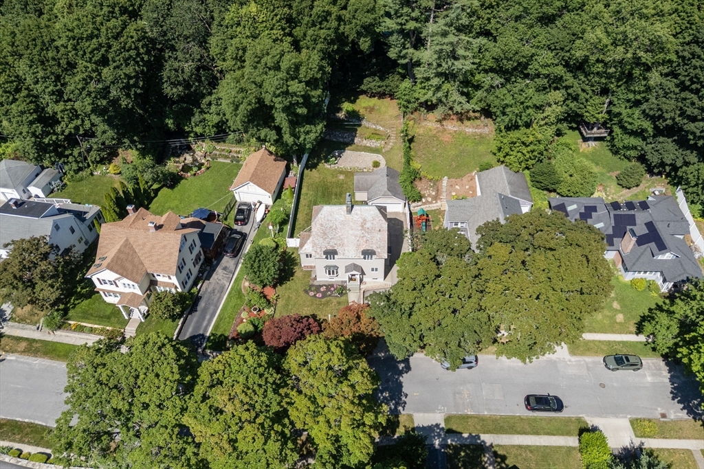 43 Laconia Rd