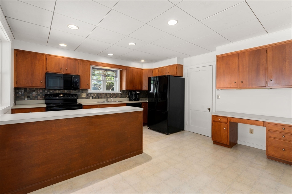 43 Laconia Rd