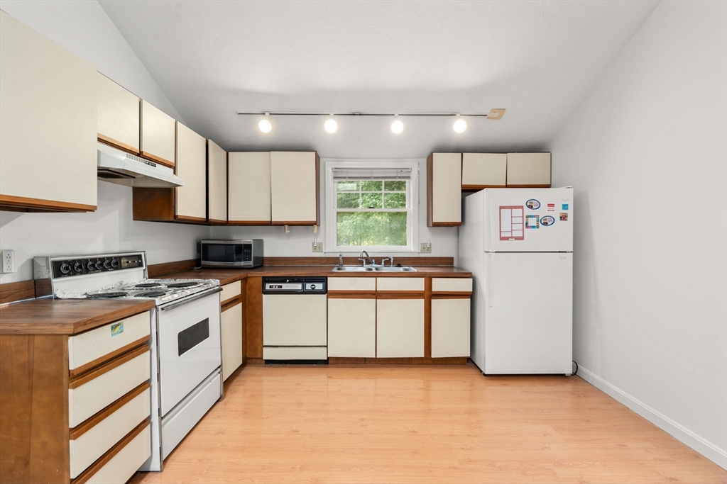 12 Winifred Ave