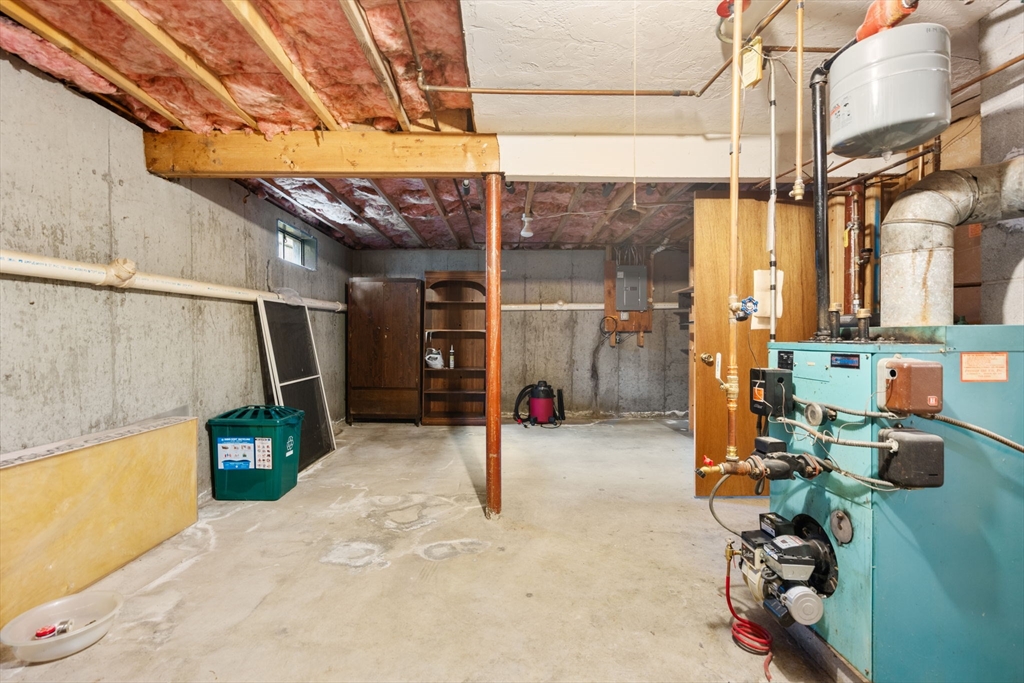 12 Winifred Ave