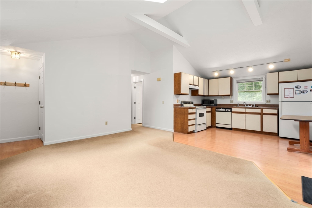 12 Winifred Ave