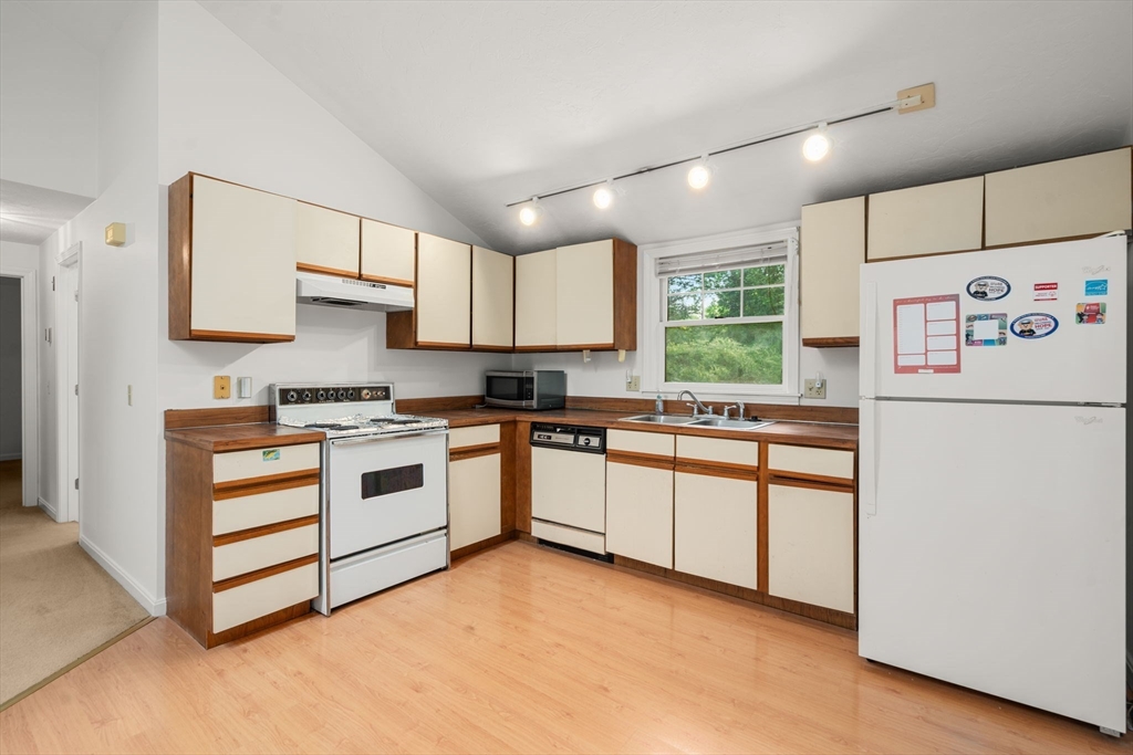 12 Winifred Ave