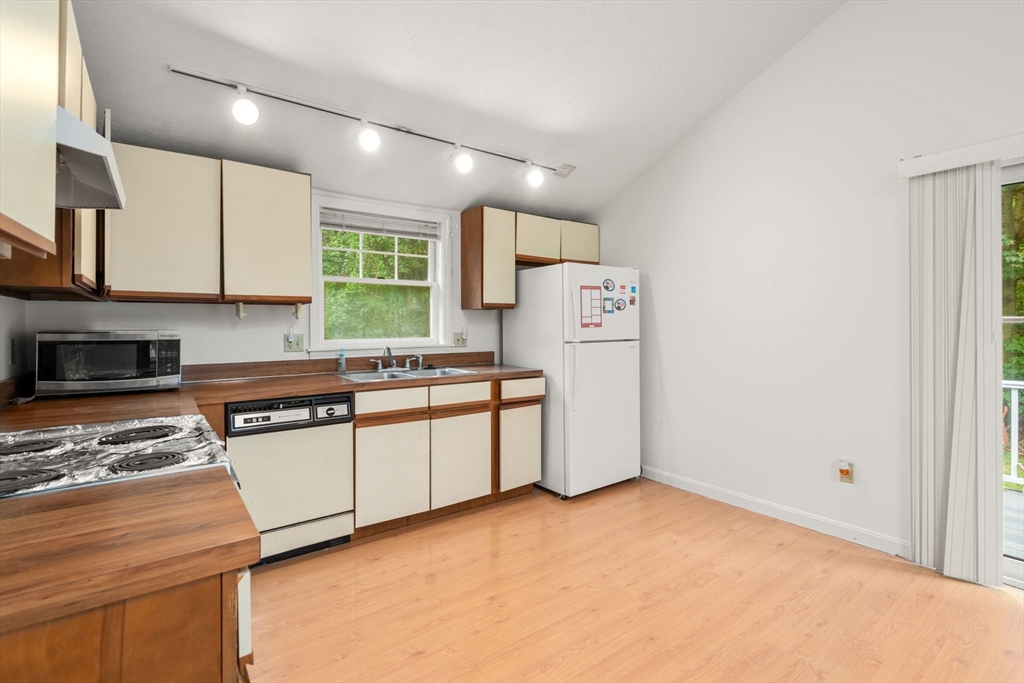 12 Winifred Ave