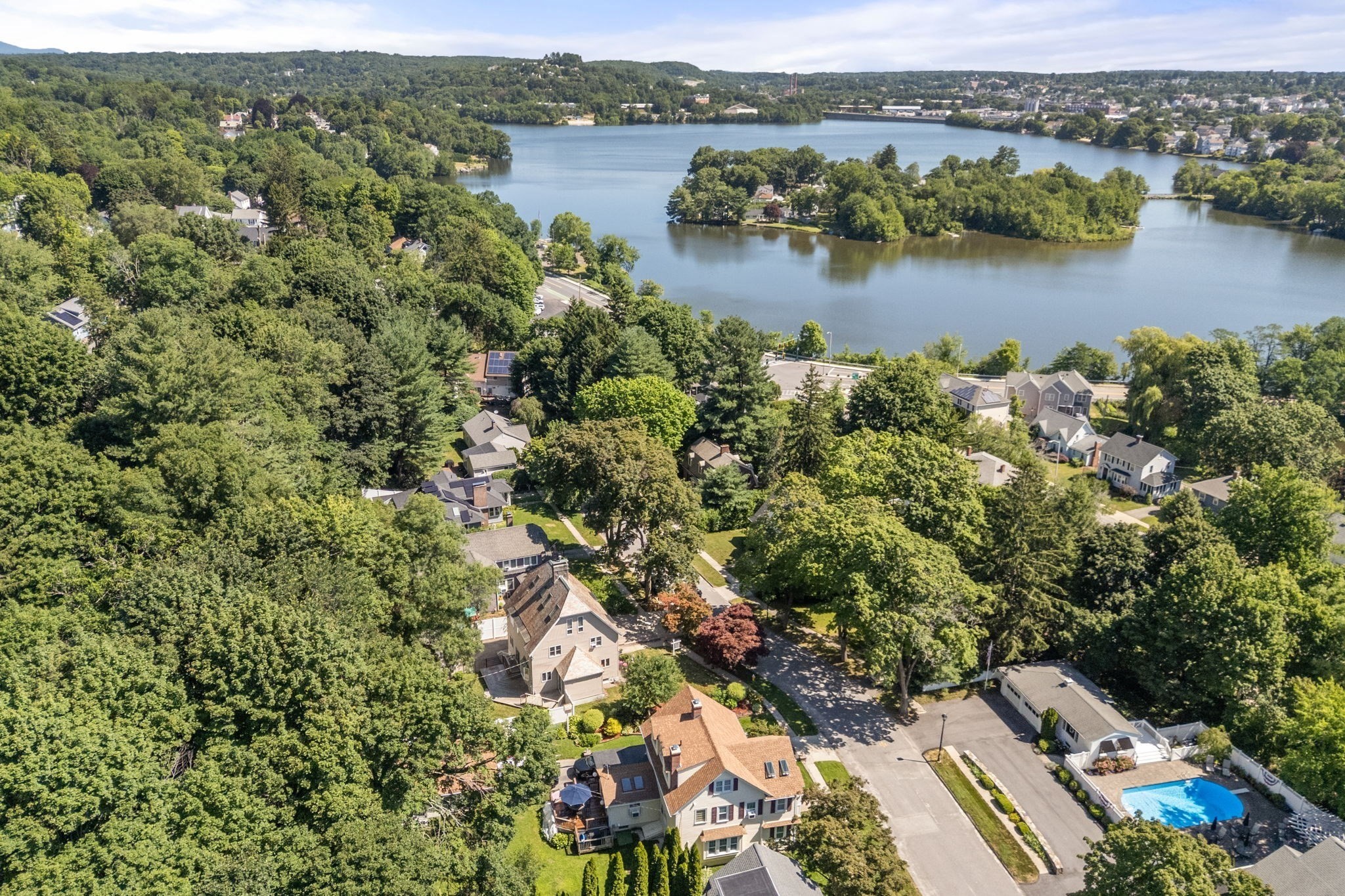 43 Laconia Rd