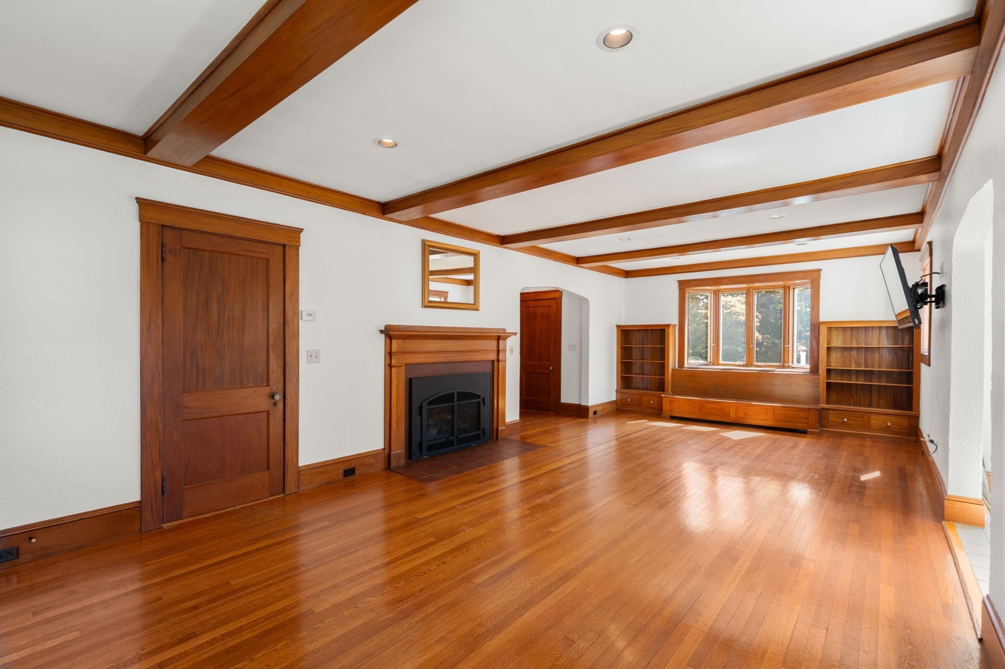 43 Laconia Rd