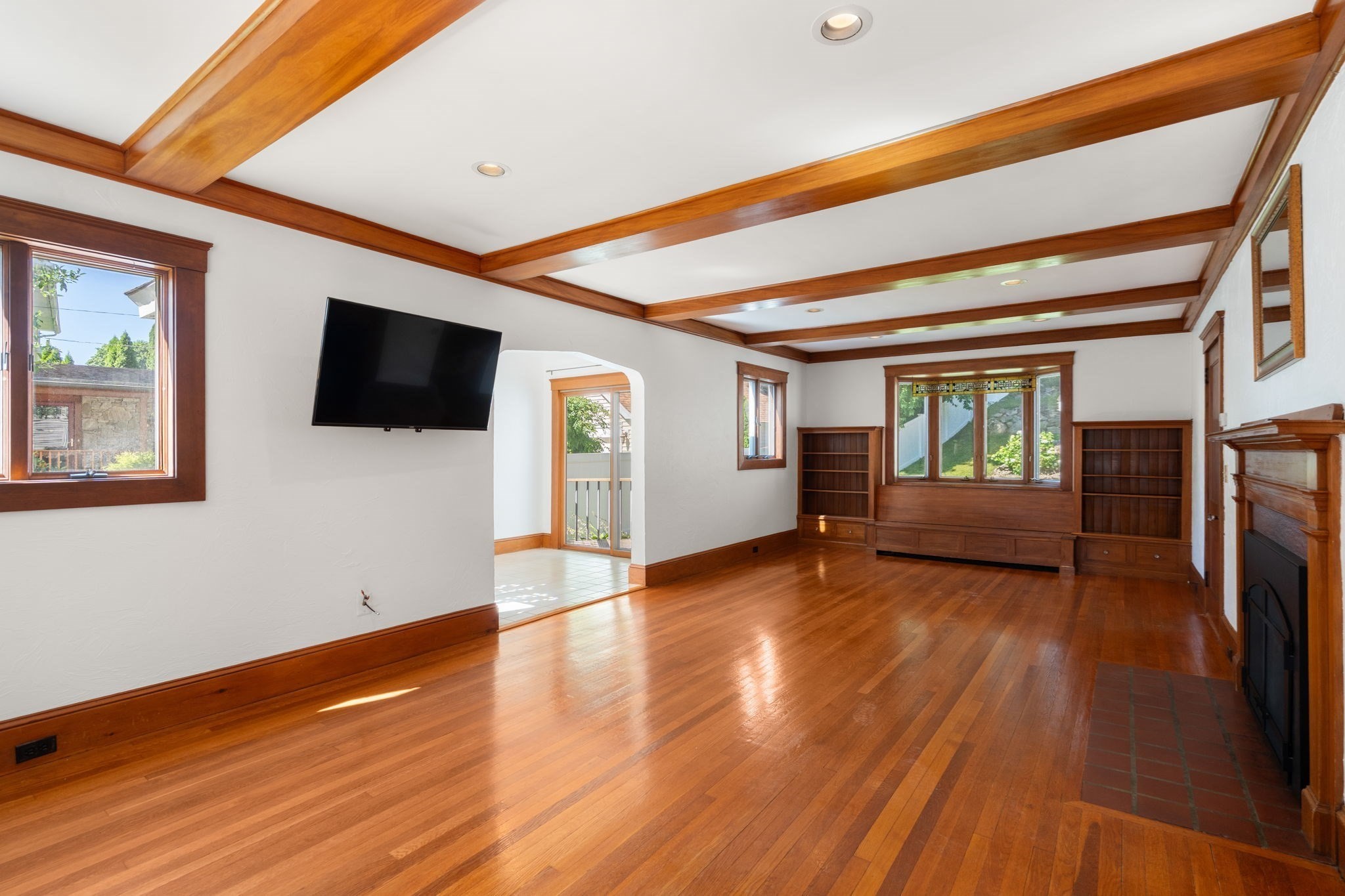 43 Laconia Rd