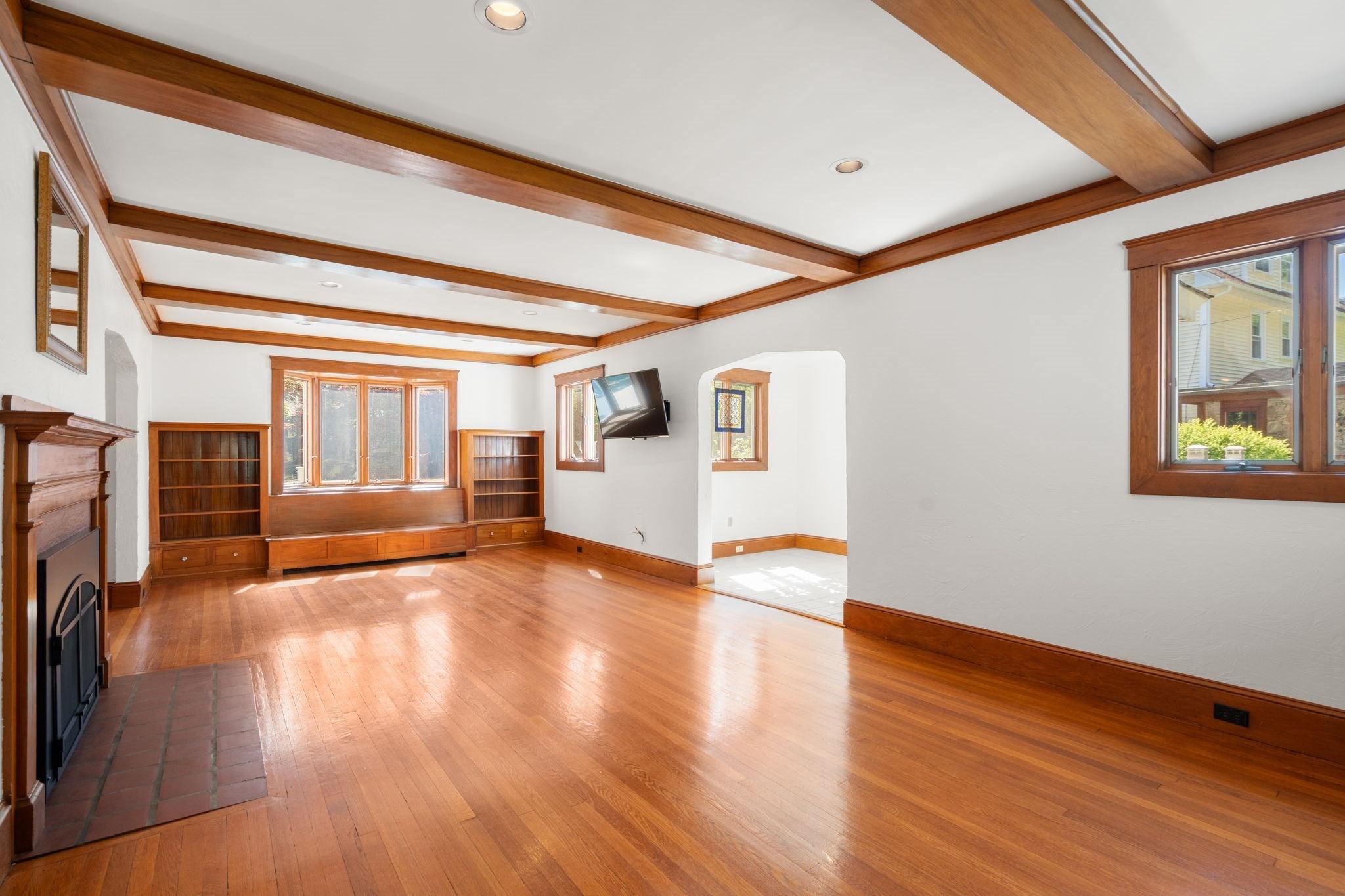 43 Laconia Rd