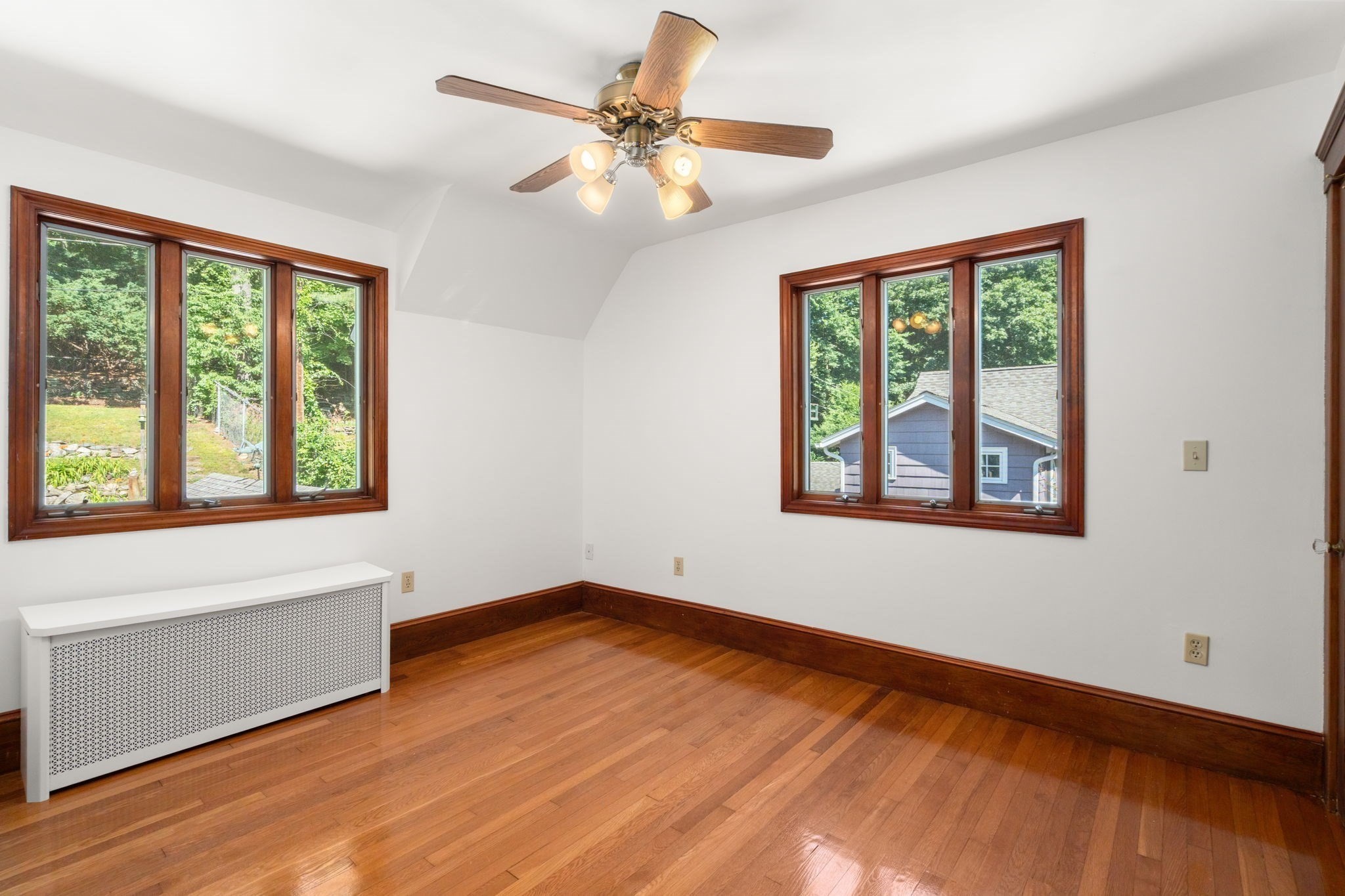 43 Laconia Rd