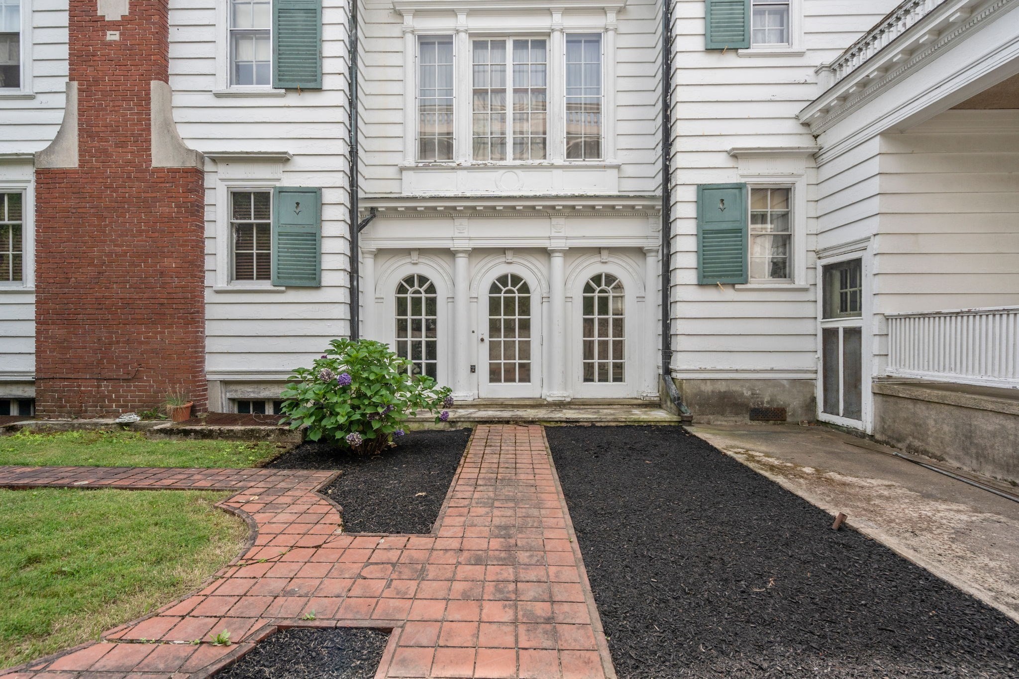 2 Military Rd