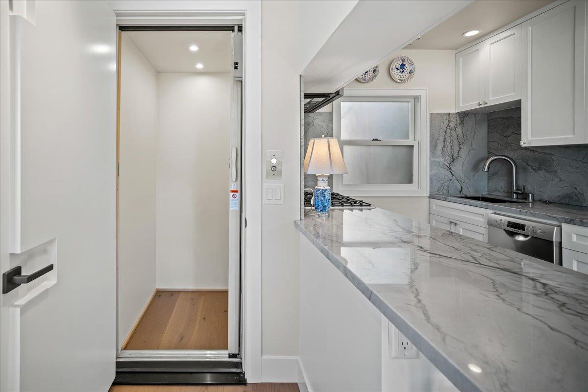 2 NW Northwest San Carlos