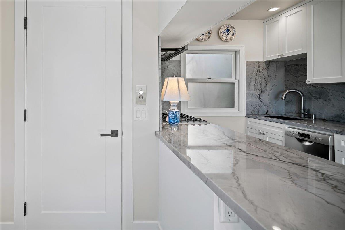 2 NW Northwest San Carlos