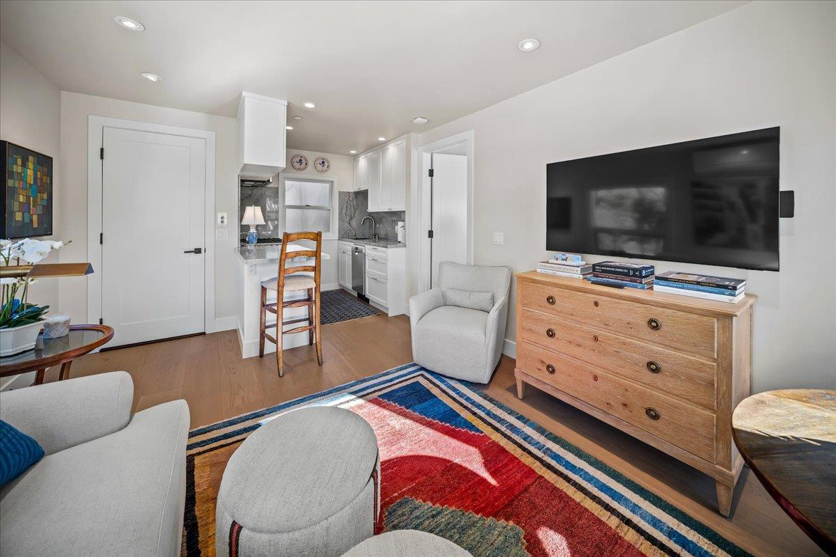 2 NW Northwest San Carlos