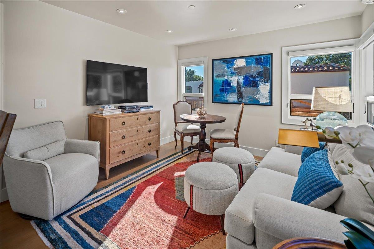 2 NW Northwest San Carlos