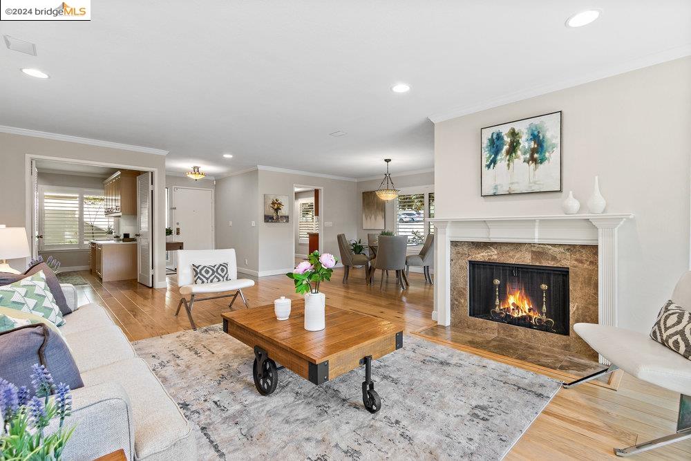 3446 Rossmoor Pkwy # 2