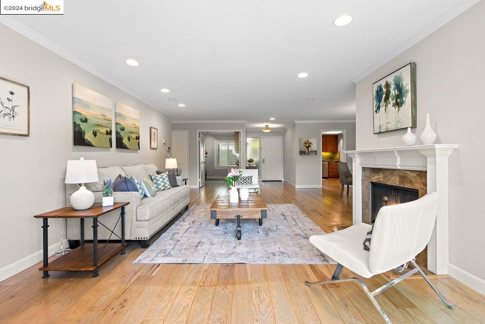 3446 Rossmoor Pkwy # 2