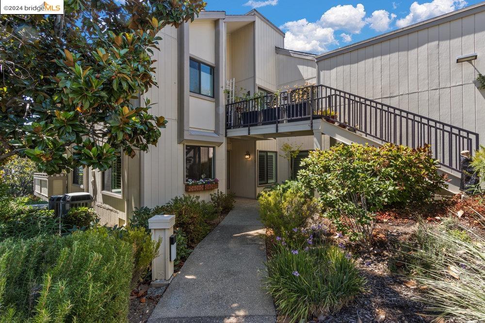 3446 Rossmoor Pkwy # 2