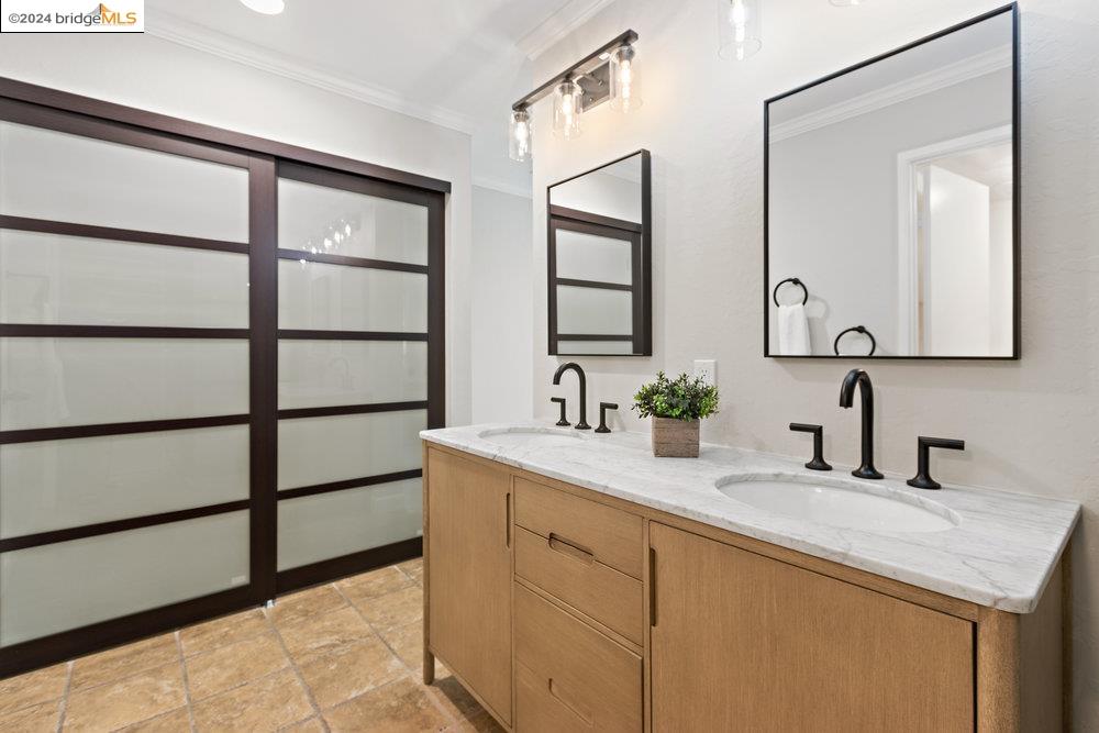 3446 Rossmoor Pkwy # 2