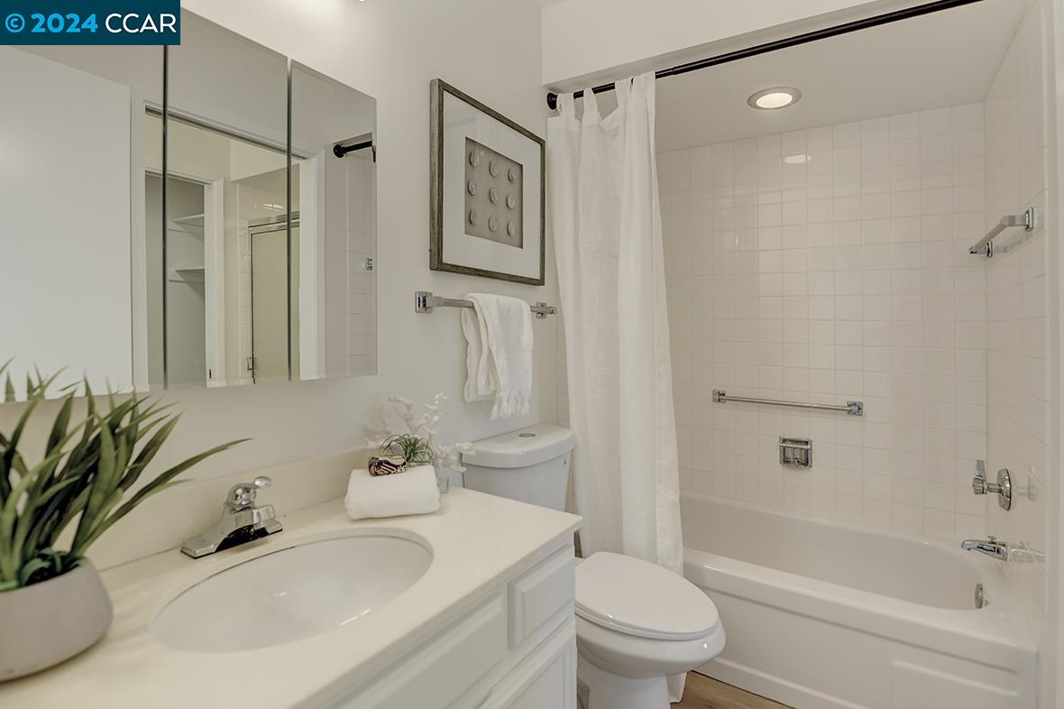 1621 Ptarmigan Dr # 8C