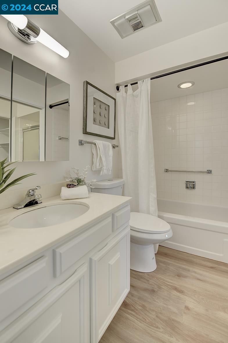 1621 Ptarmigan Dr # 8C