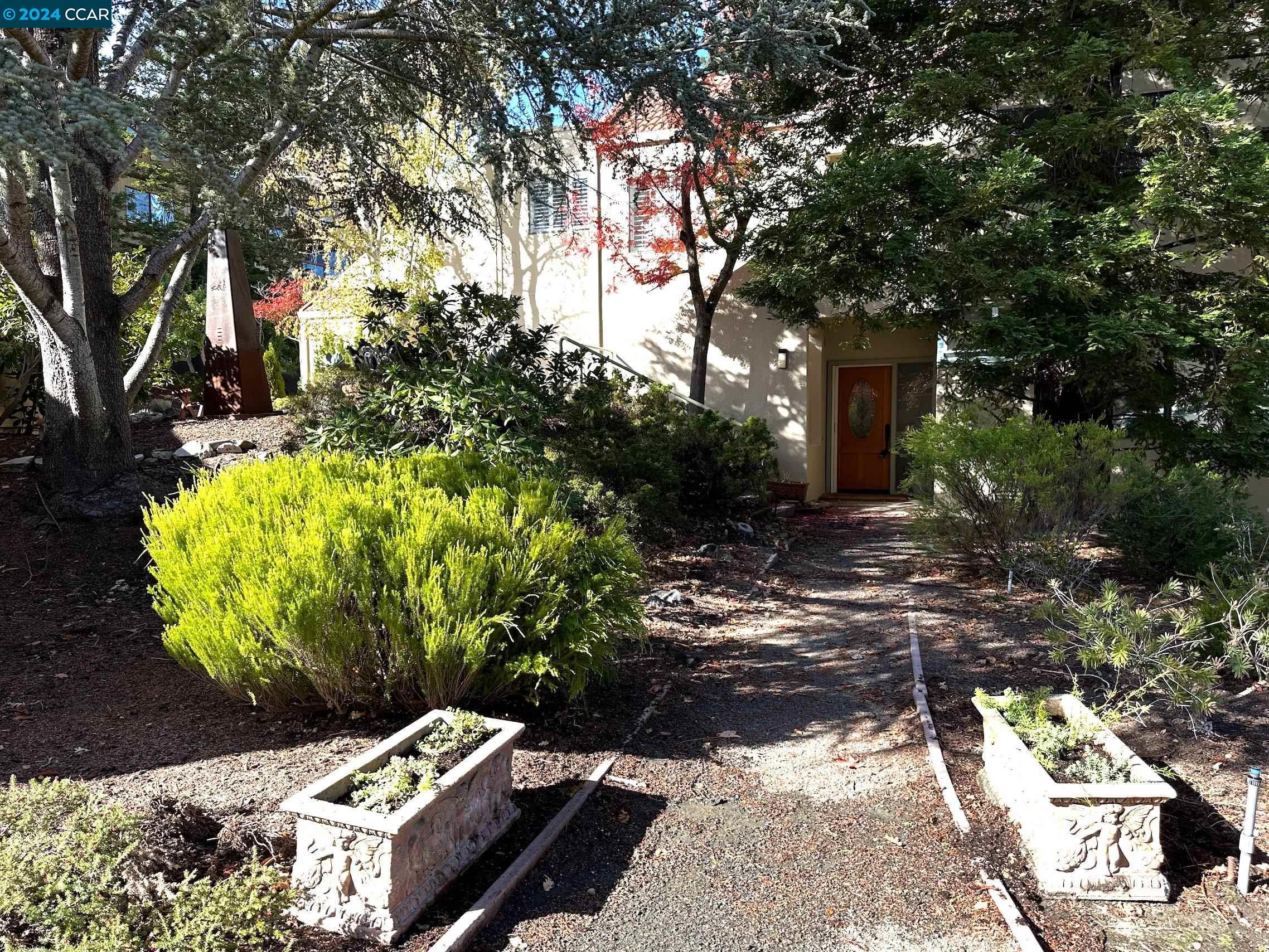 1752 Stanley Dollar Dr # 2A