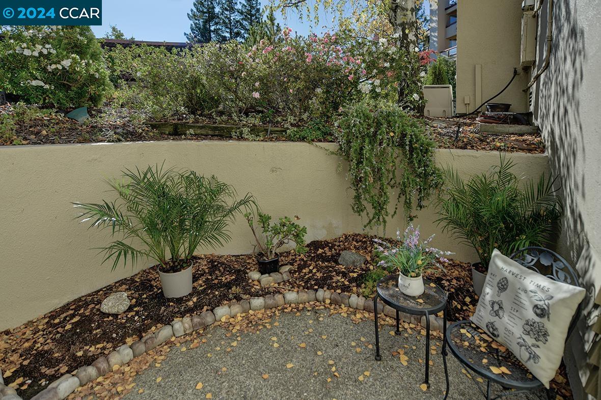 1752 Stanley Dollar Dr # 2A